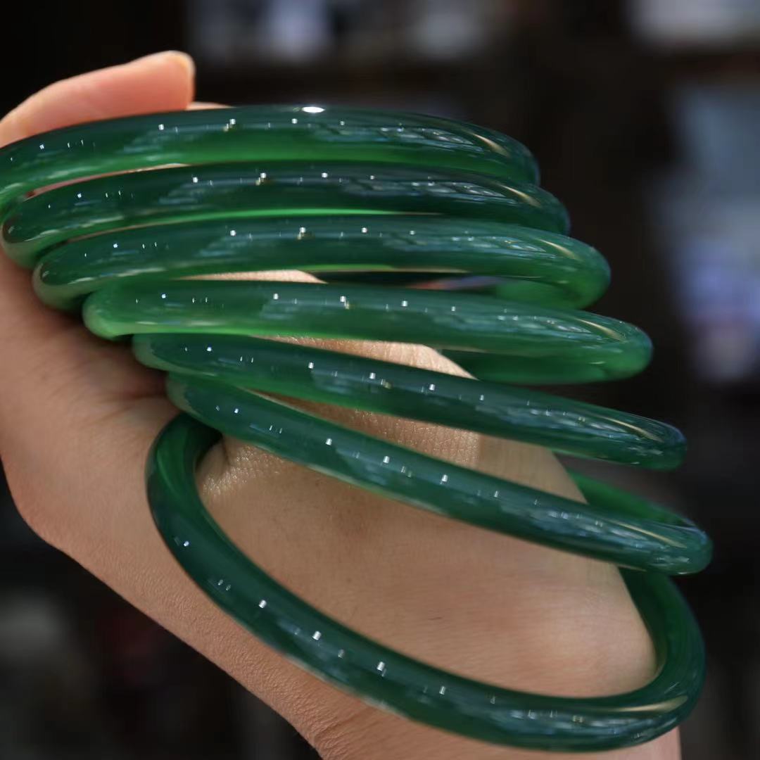 Gold-Devouring Beast Natural Chalcedony Ding-Dang Bracelet Agate Bracelet Ultra-Thin Strip Delicate and Exquisite Jade Bracelet Women's Jewelry Accessories