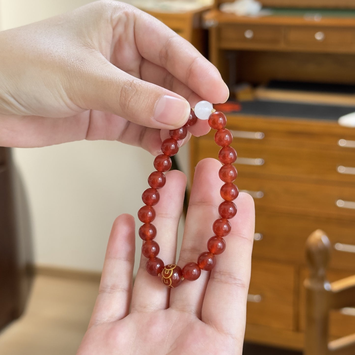 Live Streaming Natural8MM Red Agate Bracelet for Women Fortune Pendant Chalcedony Agate High-end Design Bracelet