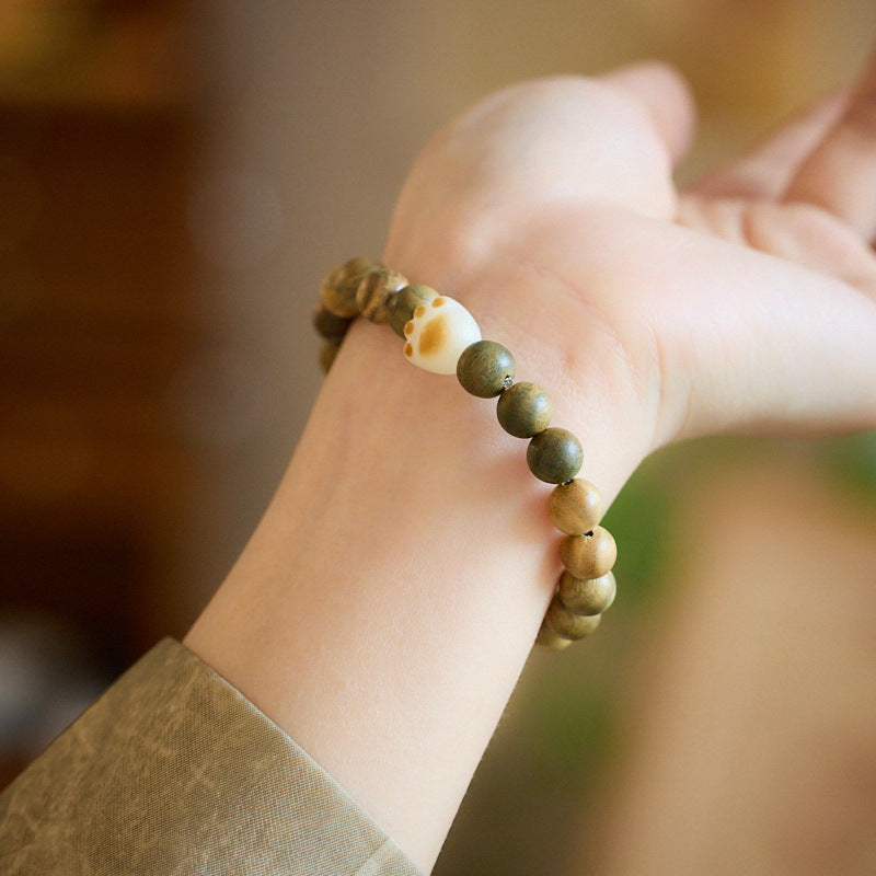 Natural8MM Green Sandalwood Bracelet Charcoal Burnt Bodhi Cat Paw Design Style Cultural Play Bracelet for Men and Women Finished Bracelet