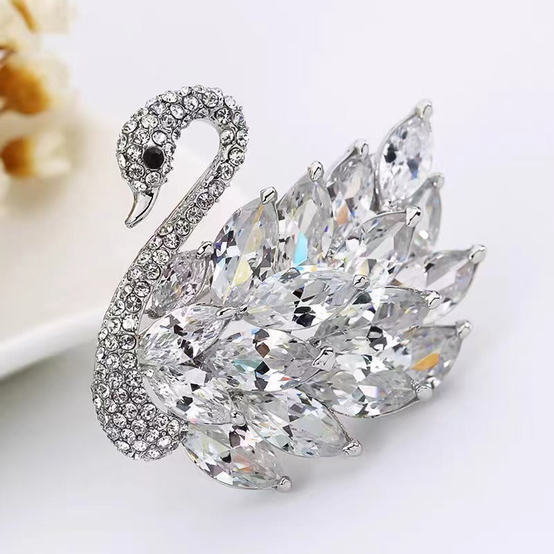 Ladies Swan Crystal Brooch