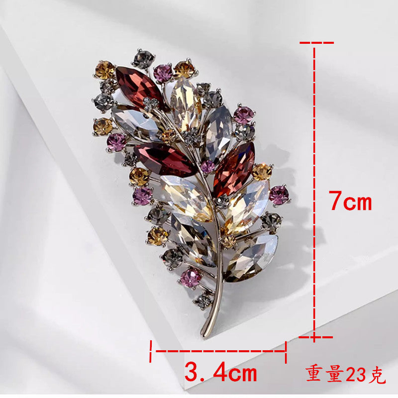 Vintage luxury crystal leaf brooch