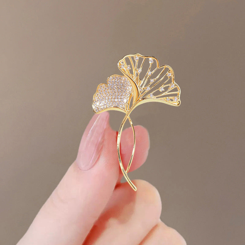 Ginkgo leaf brooch
