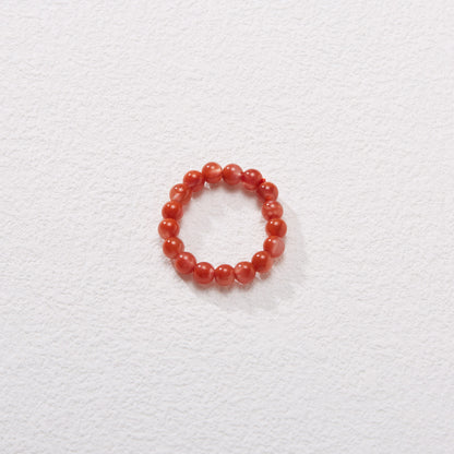 Natürlicher 4-mm-Nanhong-Achatring für Damen, Liangshan-Material, Kirschrot, High-End-Sinn, eleganter Ring