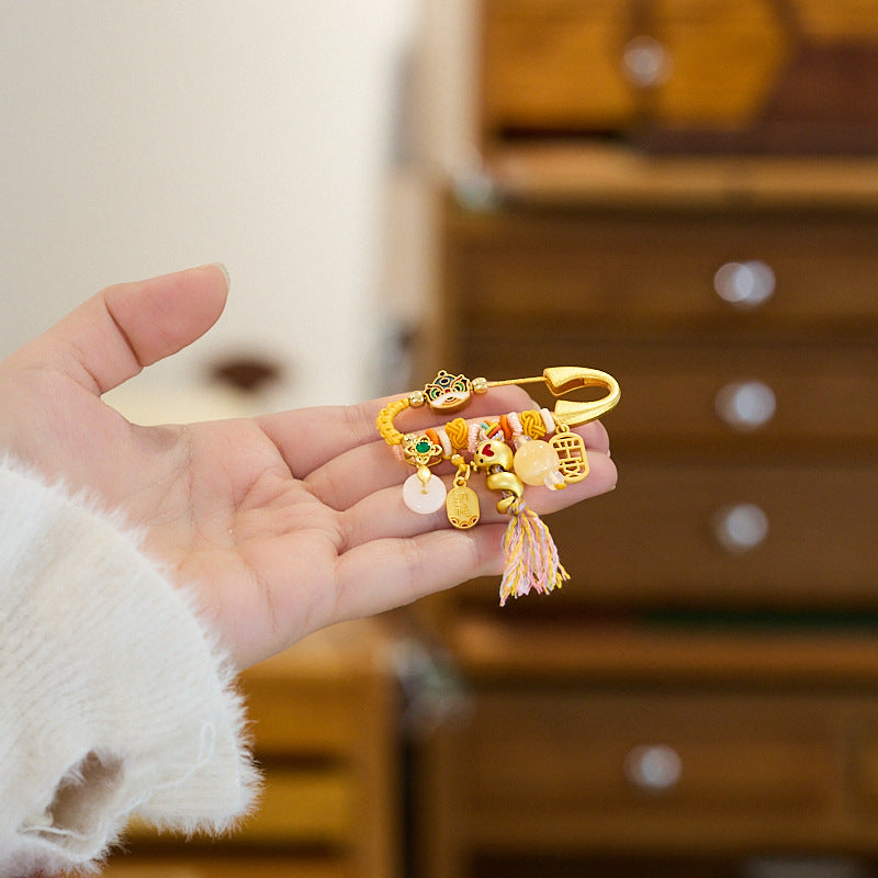 SOURCE Factory Monster Nian Roll Snake Brooch DIY Enamel High-end Sense Pin Temple Taoist Gift for Commitment Ceremony