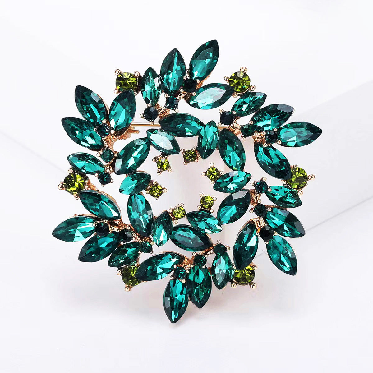 Crystal wreath brooch