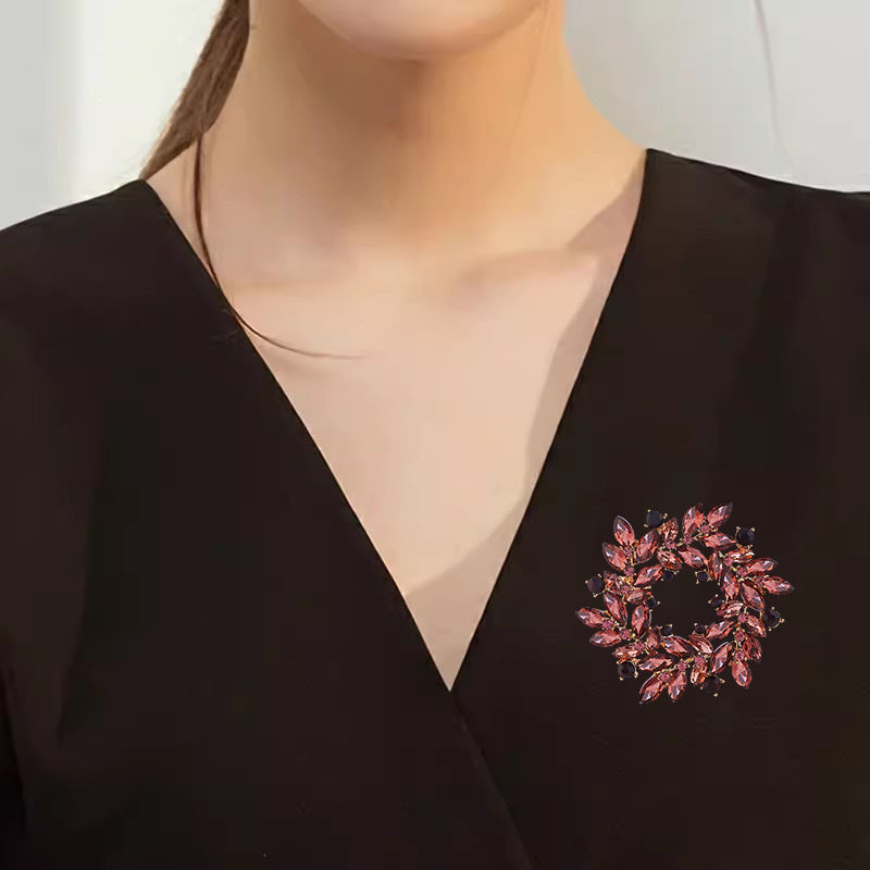 Crystal wreath brooch
