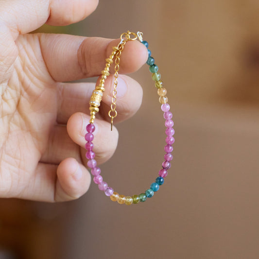 Natural tourmaline bracelet female / six words true word Passepartout rainbow tourmaline bracelet / candy color gemstone bracelet