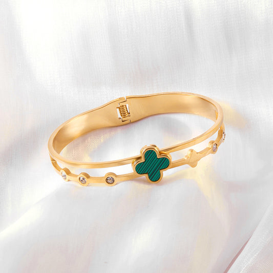 Four-leaf clover green shell gold bracelet