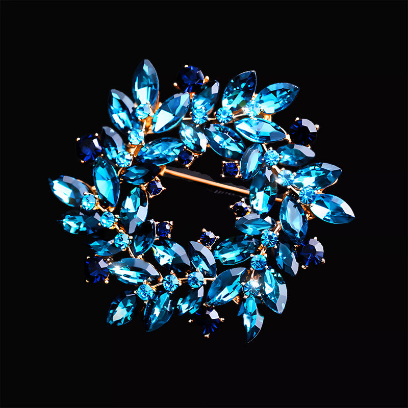 Crystal wreath brooch
