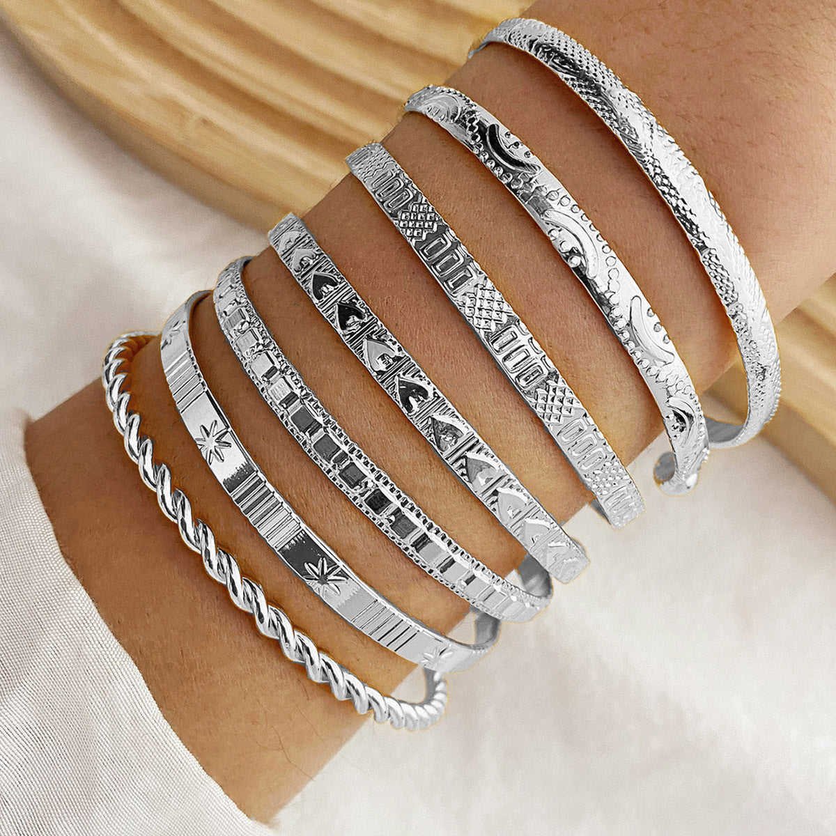 Women's Bright Bracelet Set