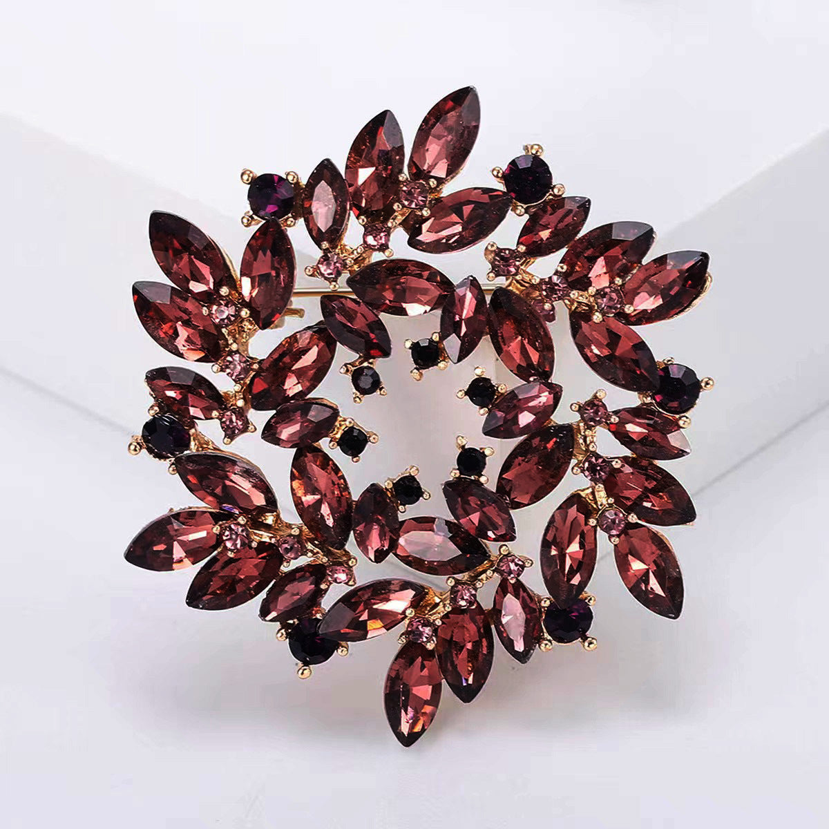 Crystal wreath brooch